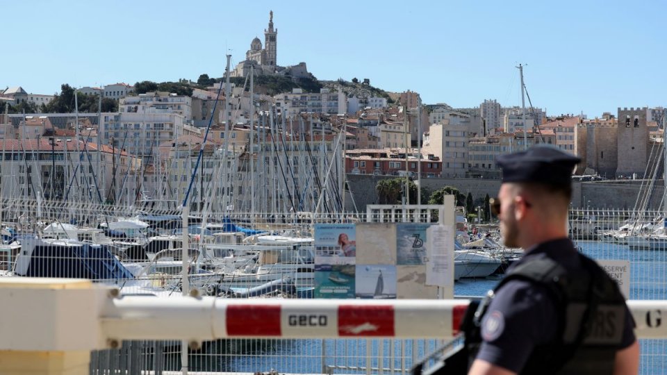 Flacăra olimpică, întâmpinată cu fast la Marsilia | VIDEO