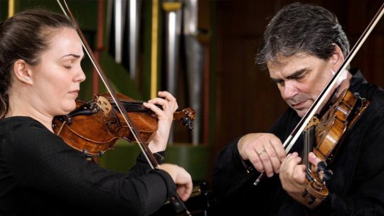 Violoniștii Simina și Gabriel Croitoru vor cânta la viorile lui George Enescu în cadrul Turneului Național „Vioara lui Enescu”