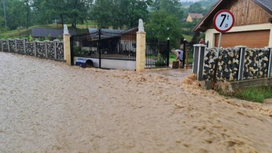 Cod galben de inundaţii în mai multe judeţe din ţară
