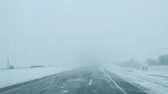CNAIR îndeamnă șoferii să evite deplasările în zonele avertizate de meteorologi