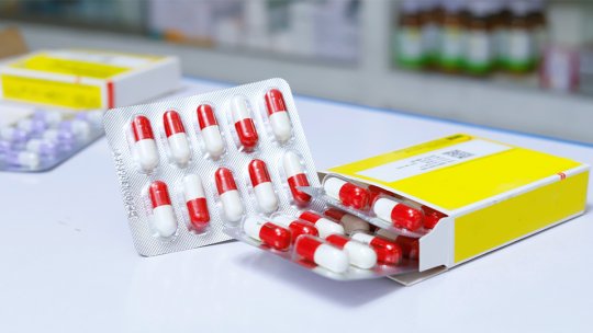 Medicamente compensate cu 90% pentru pensionarii cu venituri reduse