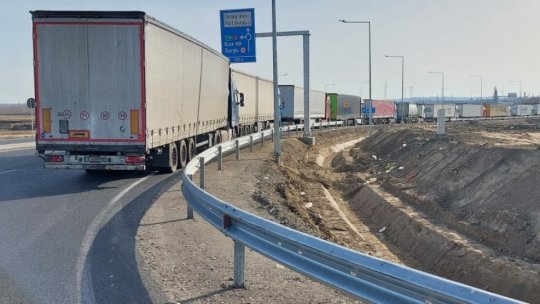 Cozi de camioane, în special la frontierele cu Bulgaria, Republica Moldova și Ucraina