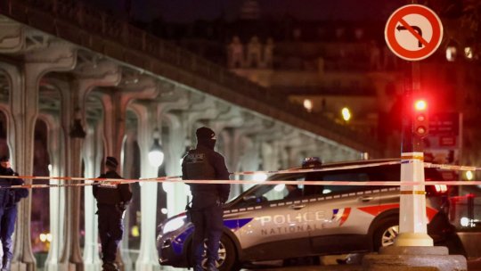 PARIS: Un mort și doi răniți după un atac cu armă albă