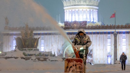 MOSCOVA: Trafic aerian îngreunat de ninsori