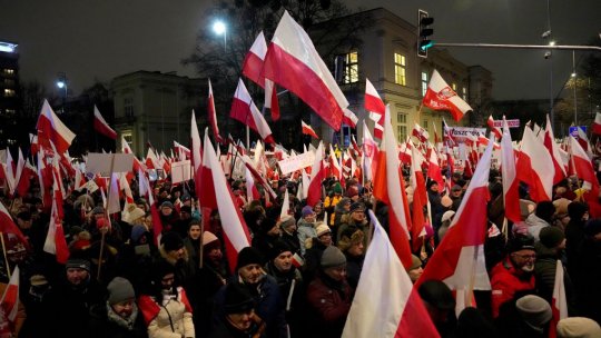 Zeci de mii de susținători ai opoziției, pe străzile Varșoviei