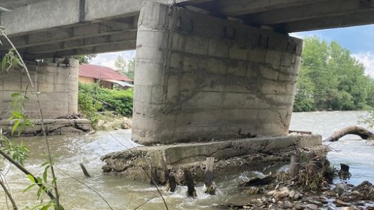 La 4 ani de când a fost distrus, podul din comuna Slatina-Timiş va fi reabilitat