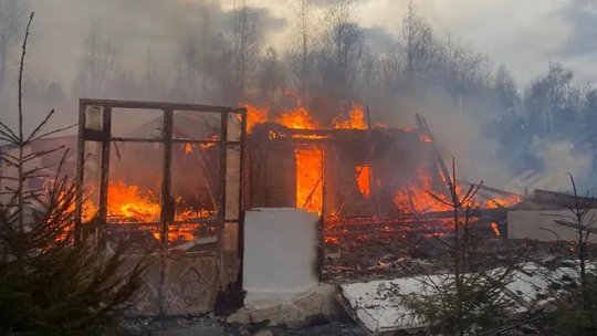 Cabană de lemn din Cavnic, distrusă într-un incendiu