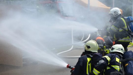 HUNEDOARA: Incendiu puternic la o casă din localitatea Boș