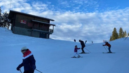 Zăpada artificială din Poiana Brașov oferă condiții optime pentru practicarea sporturilor de iarnă