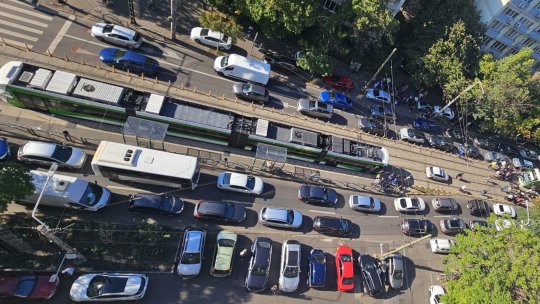 BUCUREȘTI: Bărbat accidentat mortal pe când traversa strada neregulamentar