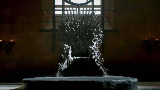 O replică a Tronului de Fier din „Game of Thrones”, vândut pentru 1,3 milioane de euro