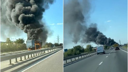 Incendiu pe autostrada A1 Bucureşti-Piteşti. Remorca unui autotren a luat foc