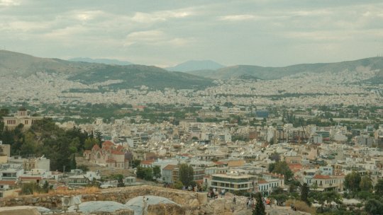 GRECIA: Guvernul vrea să majoreze salariul minim cu 46%, până în anul 2027