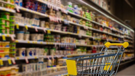 Europenii, nevoiți să cumpere mai puțină mâncare pentru a-și plăti creditele ipotecare