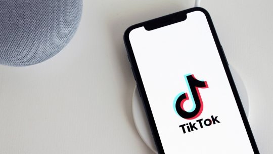 Aplicația TikTok, dată în judecată pentru că afectează sănătatea psihică a adolescenților