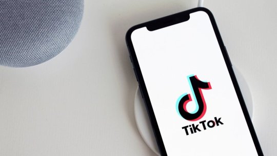 Un reprezentant al TikTok respinge îngrijorările CNA cu privire la rolul algoritmilor săi în alegerile prezidențiale din România