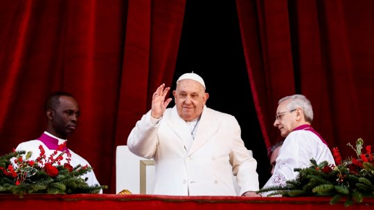 Papa Francisc a dat binecuvântarea „Urbi et Orbi”: Să ne străduim, mai ales în acest An jubiliar, să construim binele comun