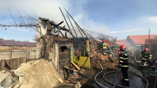CARAȘ-SEVERIN: Pompierii s-au confruntat cu 5 incendii într-o singură zi