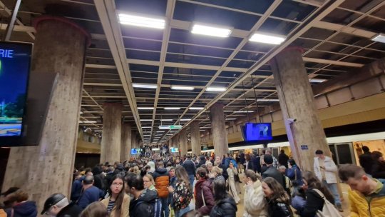 BUCUREȘTI: Tamponare între două trenuri de metrou la stația Timpuri Noi