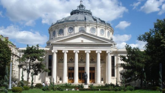Orchestra Filarmonicii „George Enescu", concert extraordinar dedicat femeilor, la Ateneu