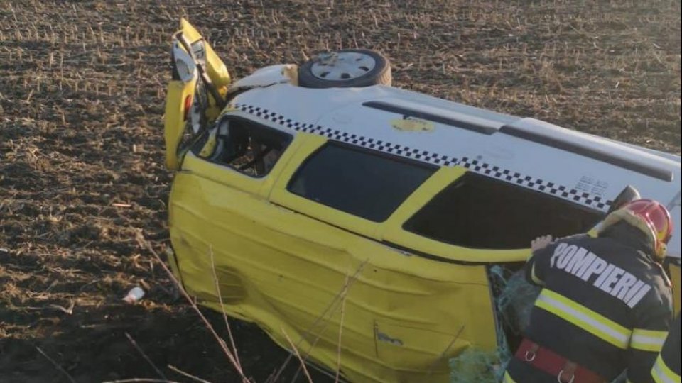 Un autoturism s-a răsturnat de pe carosabil, în Mureș