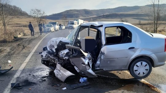 BRAȘOV: 3 victime inconștiente, în urma unui accident pe DN13