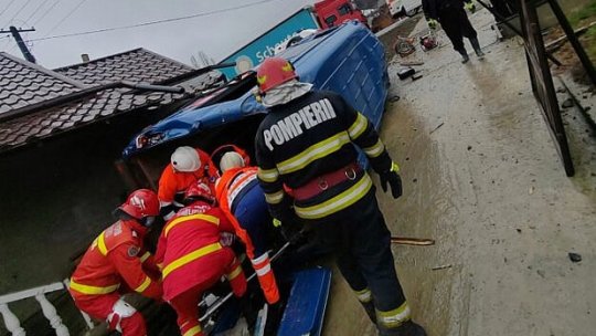 Accident rutier cu 6 victime, în localitatea suceveană Oniceni