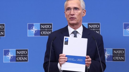 Secretarul general NATO: Aliații nu furnizează Ucrainei suficientă muniție