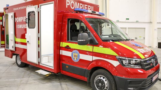 ARGEȘ: O mașină a ars complet pe autostrada A1, șoferul s-a salvat
