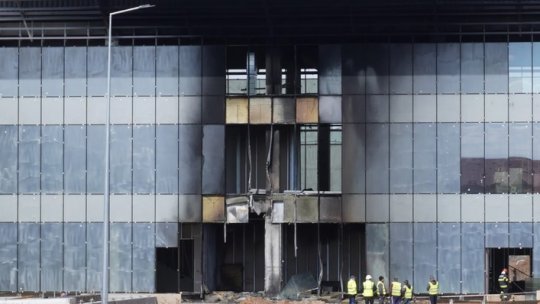 Incendiu într-o hală a aeroportului din Craiova