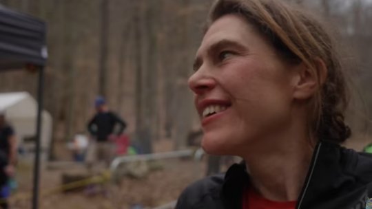 Jasmin Paris, prima femeie care încheie unul dintre cele mai dure ultramaratoane | VIDEO