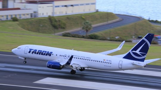 Un avion al TAROM, lovit de fulger înainte de a decola din București către Chișinău