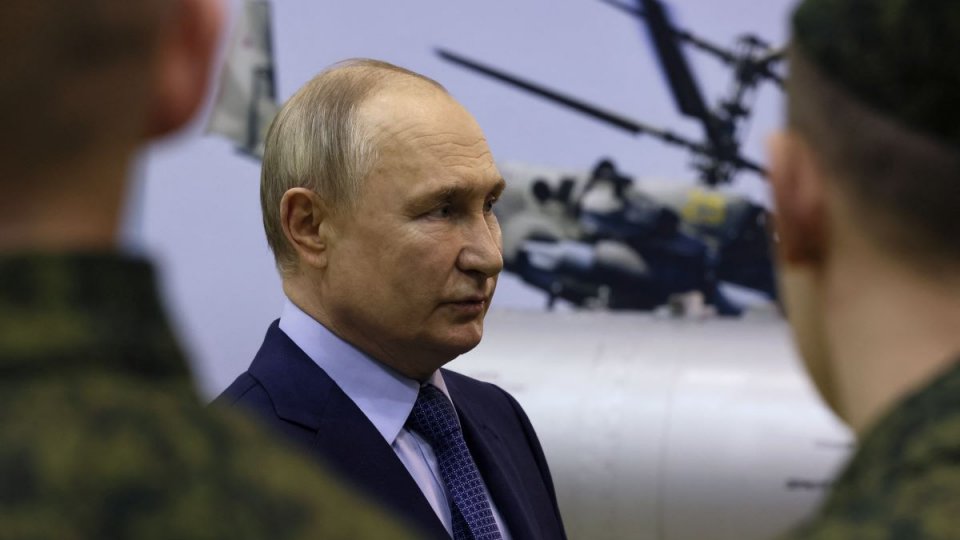 Vladimir Putin susține că Rusia nu va ataca NATO, dar că îi va doborî avioanele trimise în Ucraina