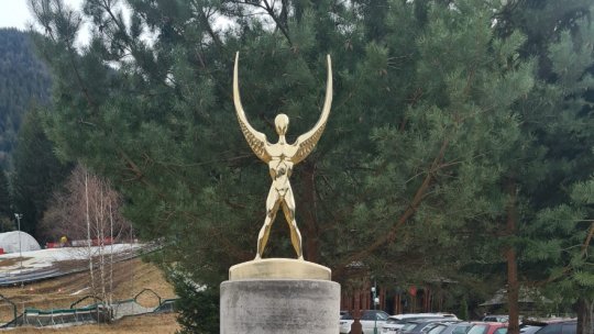 BRAȘOV: A fost dezvelită statuia eroului anticomunist Liviu Corneliu Babeş