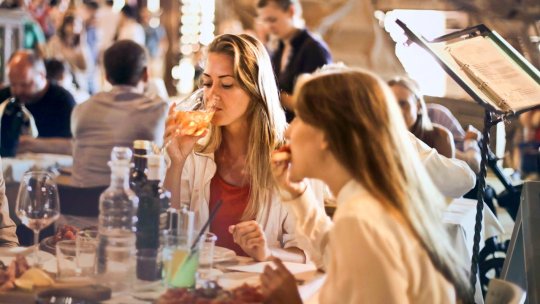 Interdicție pentru toate restaurantele din UE: Recipientele de unică folosință, eliminate cel târziu din 2030