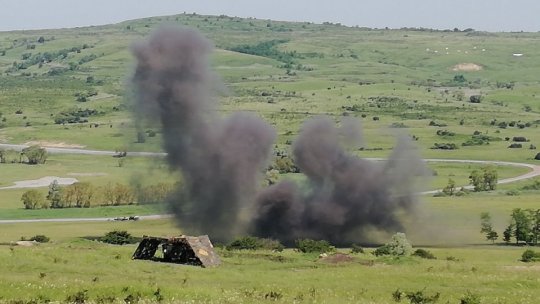 TULCEA: Exerciții militare cu muniție de război în poligonul din Babadag