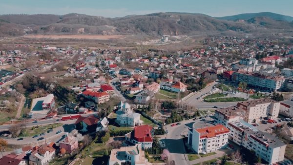Rador Radio România ajută Iepurașul de Paști să ajungă la copiii aşezământului din Vălenii de Munte