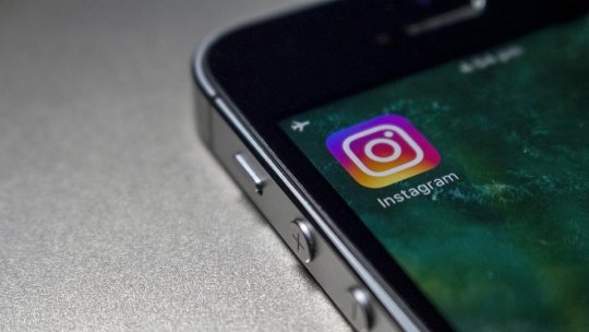Instagram va introduce o funcție de cenzurare automată a mesajelor care conțin nuditate