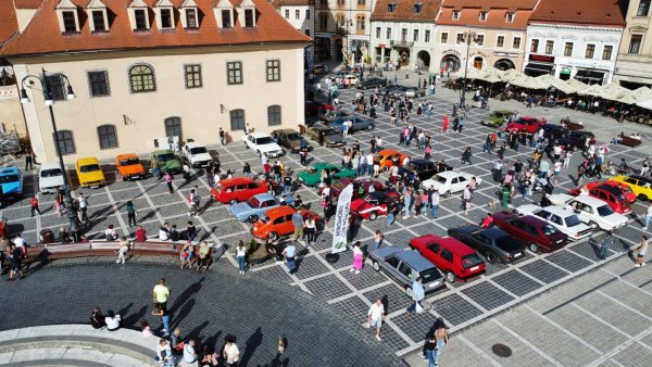 „Retroparada Primăverii” expune automobile istorice în Timișoara