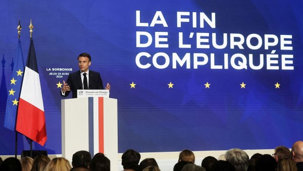 Emmanuel Macron îndeamnă la întărirea apărării și la reforme economice în Europa
