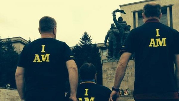 Patru veterani de război, membri Invictus România, au devenit cetăţeni de onoare ai Bistriţei