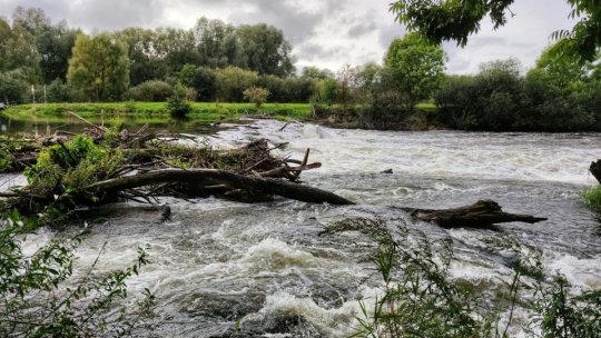 INHGA: Cod galben de inundaţii pe râuri din Transilvania, Banat, Crişana şi Oltenia