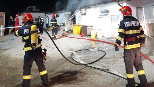 Vâlcea: Incendiu în apropierea unei pensiuni din Ocnele Mari