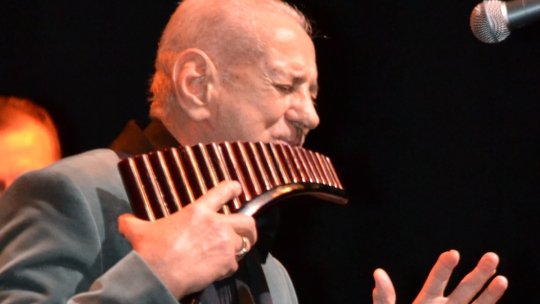 Gorj: Naistul Gheorghe Zamfir, cetăţean de onoare al comunei Peştişani