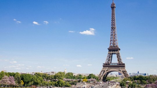 Franța: Un militar, rănit cu un cuțit în Paris în timpul unei patrulări antiteroriste