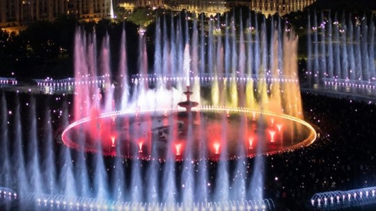 BUCUREȘTI: Simfonia Campionilor, la Fântânile Urbane din Piața Unirii