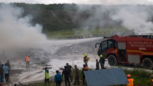 NEPAL: Pilotul, singurul supraviețuitor al unui accident aviatic cu 18 morți