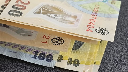 Sondaj. Câți bani vor cheltui românii pentru concediu în acest an