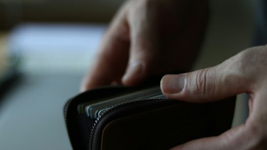 Creșterea costului vieții, principala îngrijorare a celor mai mulți europeni. Cheltuielile pentru locuințe, o povară majoră