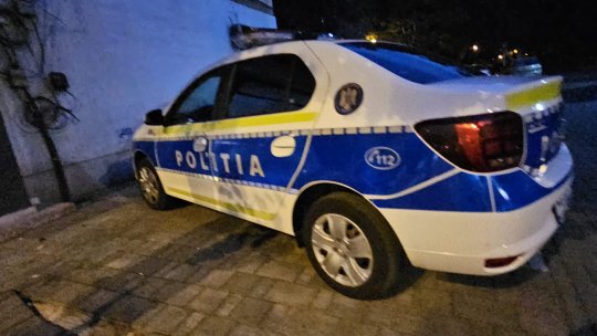 Crimă de familie într-un apartament din București: O femeie și doi dintre fiii acesteia, uciși